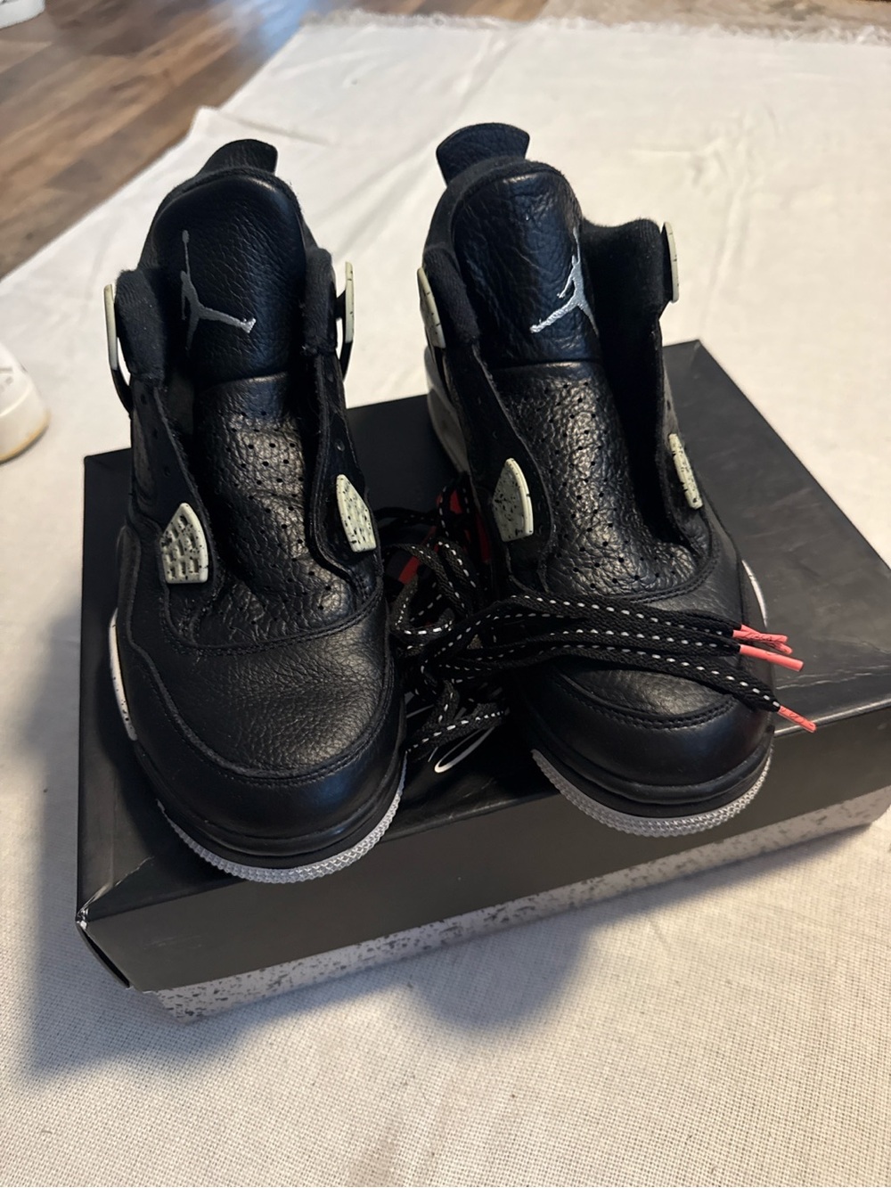 Nike Air Jordan 4 Retro Oreo 2015 Black Cement Men’s Size 8.5 With Box